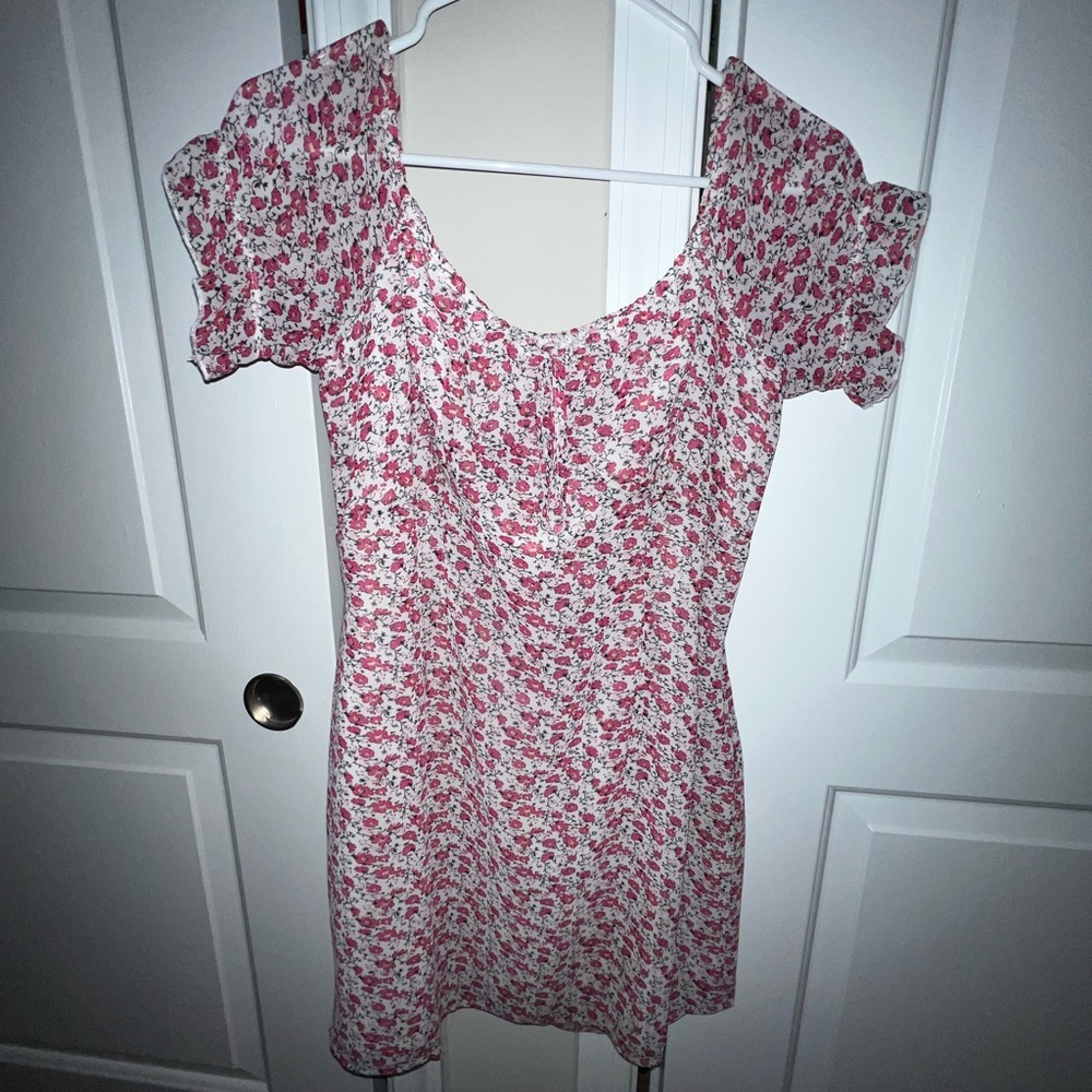 Cap sleeve mini dress